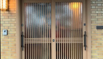 重くて開けにくい玄関引戸をお取替え！ドアリモ玄関引戸取替工事【池田町　K様邸】 サムネイル